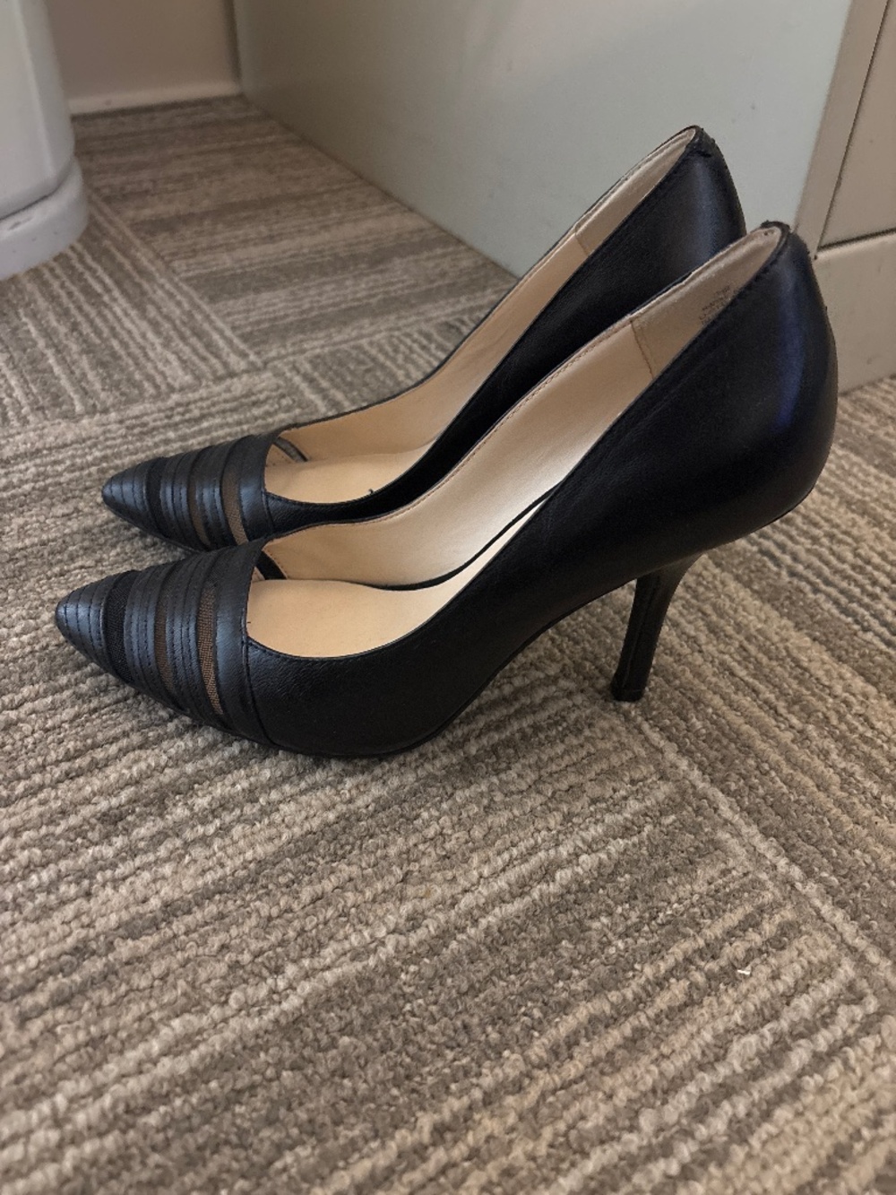 Nine West Black Leather Pump | Women’s US size 7.5